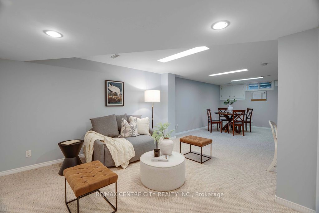 673 Woodcrest Blvd 2 Property Photo 24