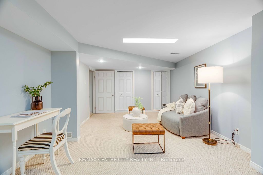673 Woodcrest Blvd 2 Property Photo 28