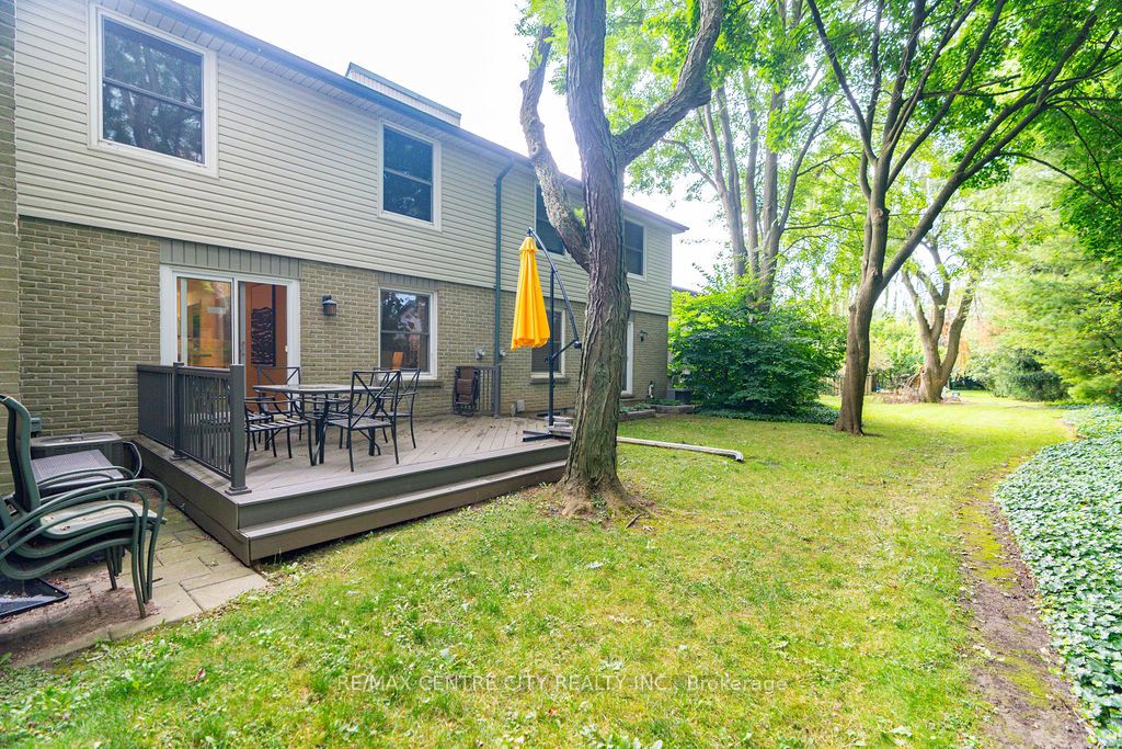673 Woodcrest Blvd 2 Property Photo 31