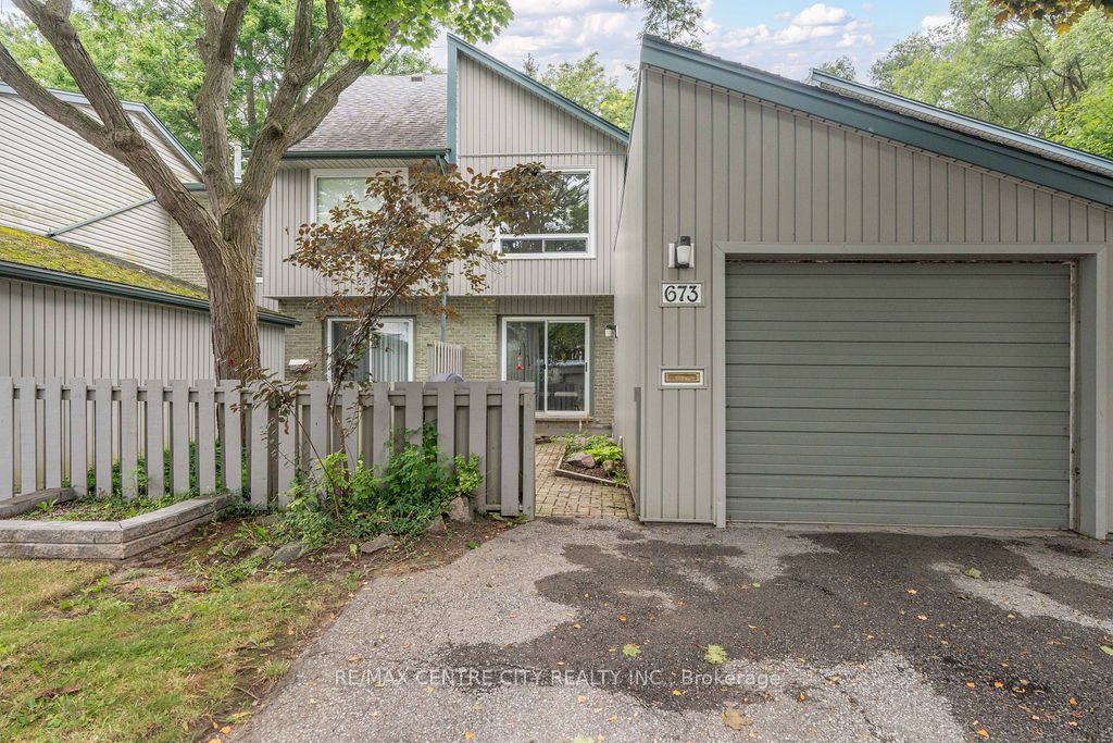 673 Woodcrest Blvd 2 Property Photo 35