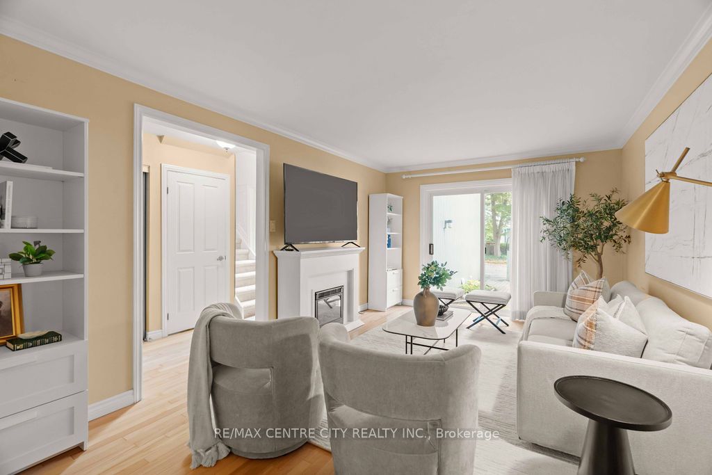 673 Woodcrest Blvd 2 Property Photo 40
