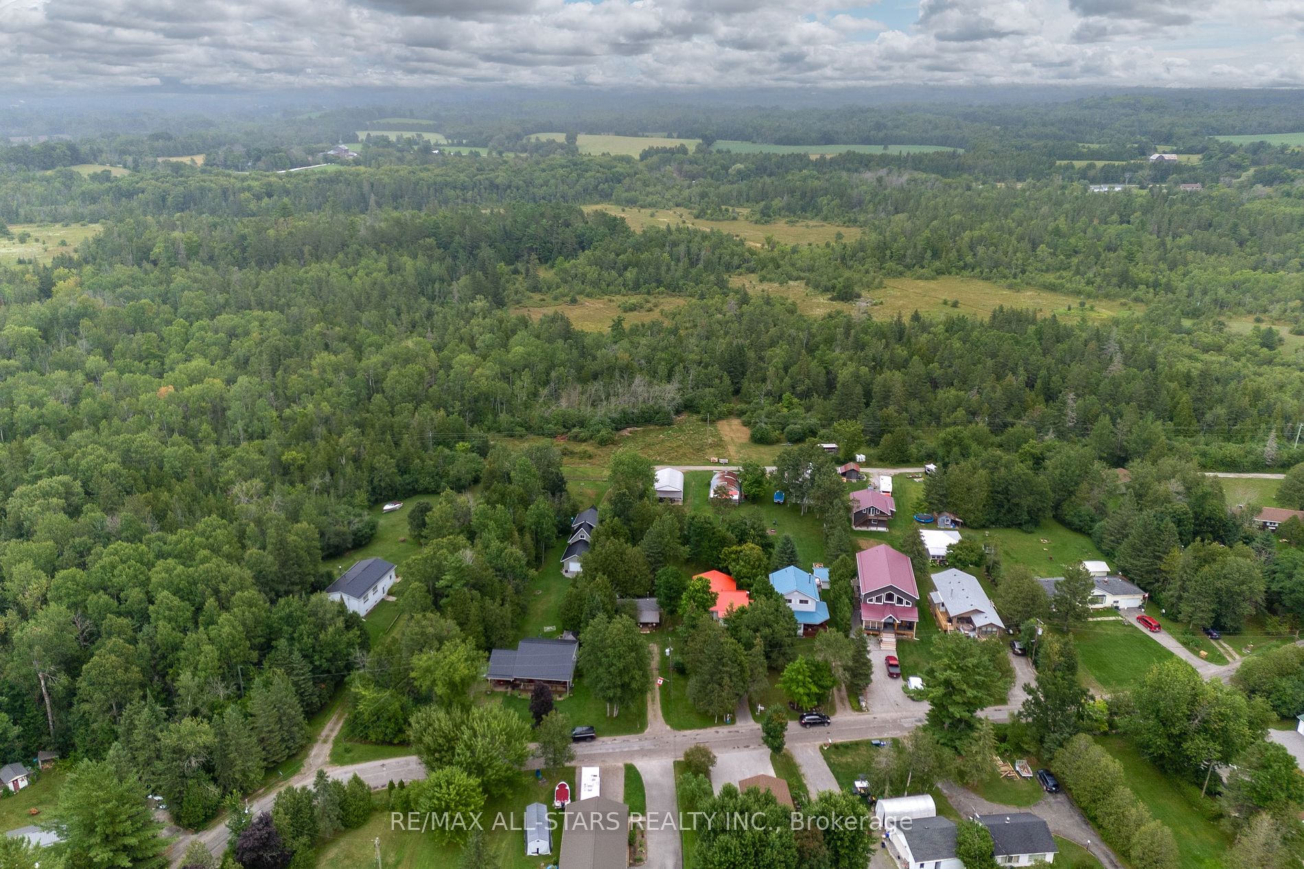 93 Sturgeon Glen Rd Property Photo 32
