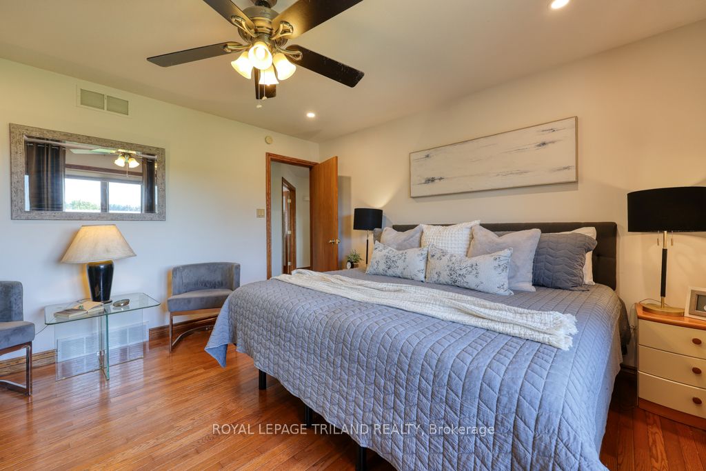 6325 Dundas St Property Photo 13