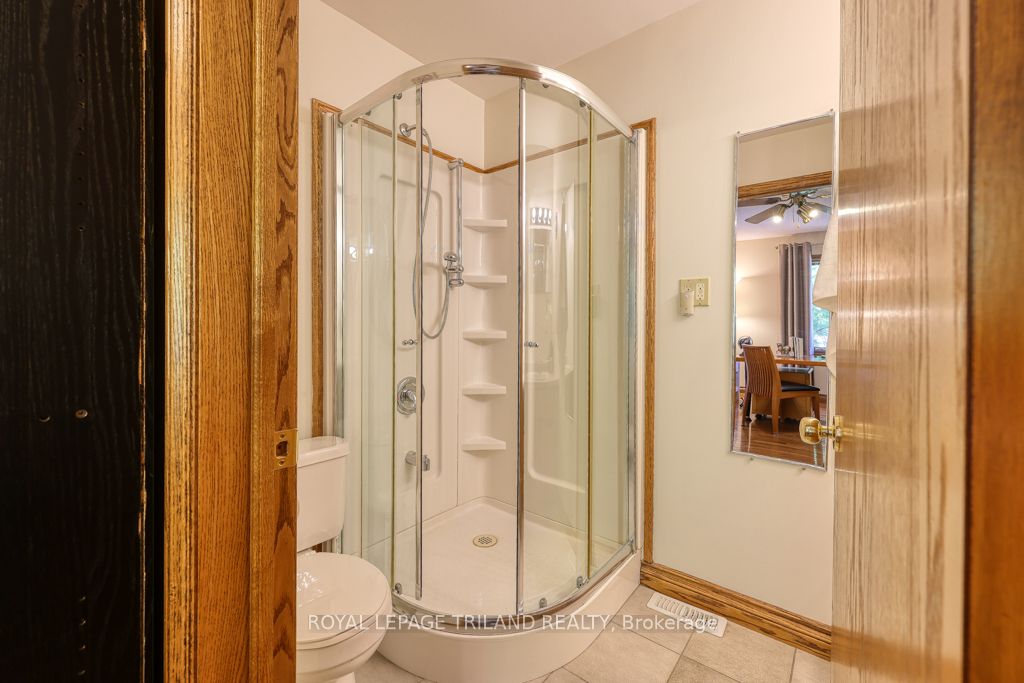 6325 Dundas St Property Photo 24