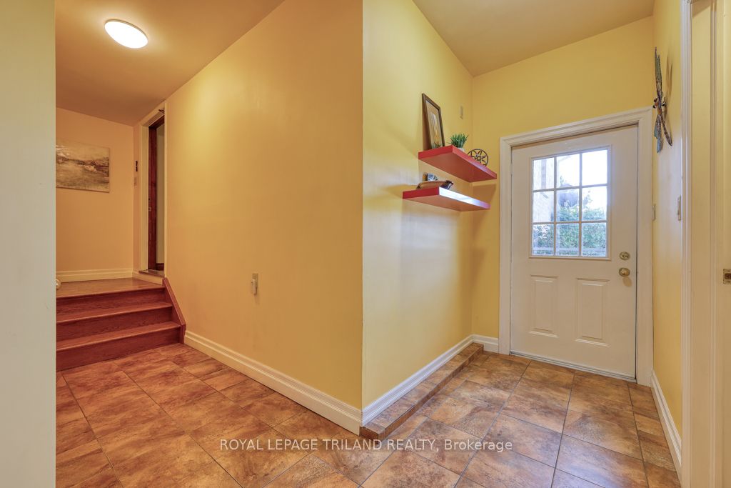 6325 Dundas St Property Photo 25