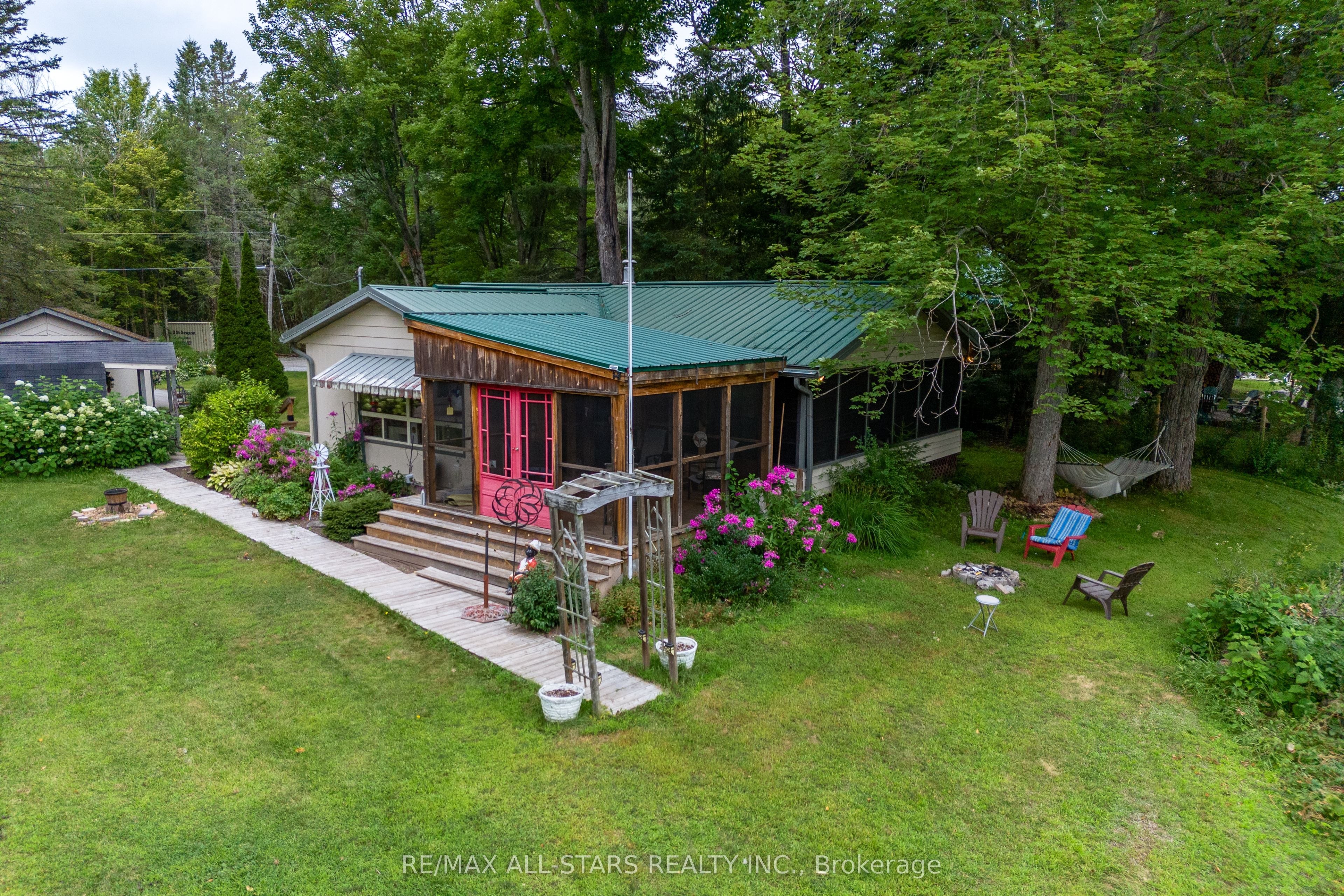 357 Southam Drive Property Photo 8
