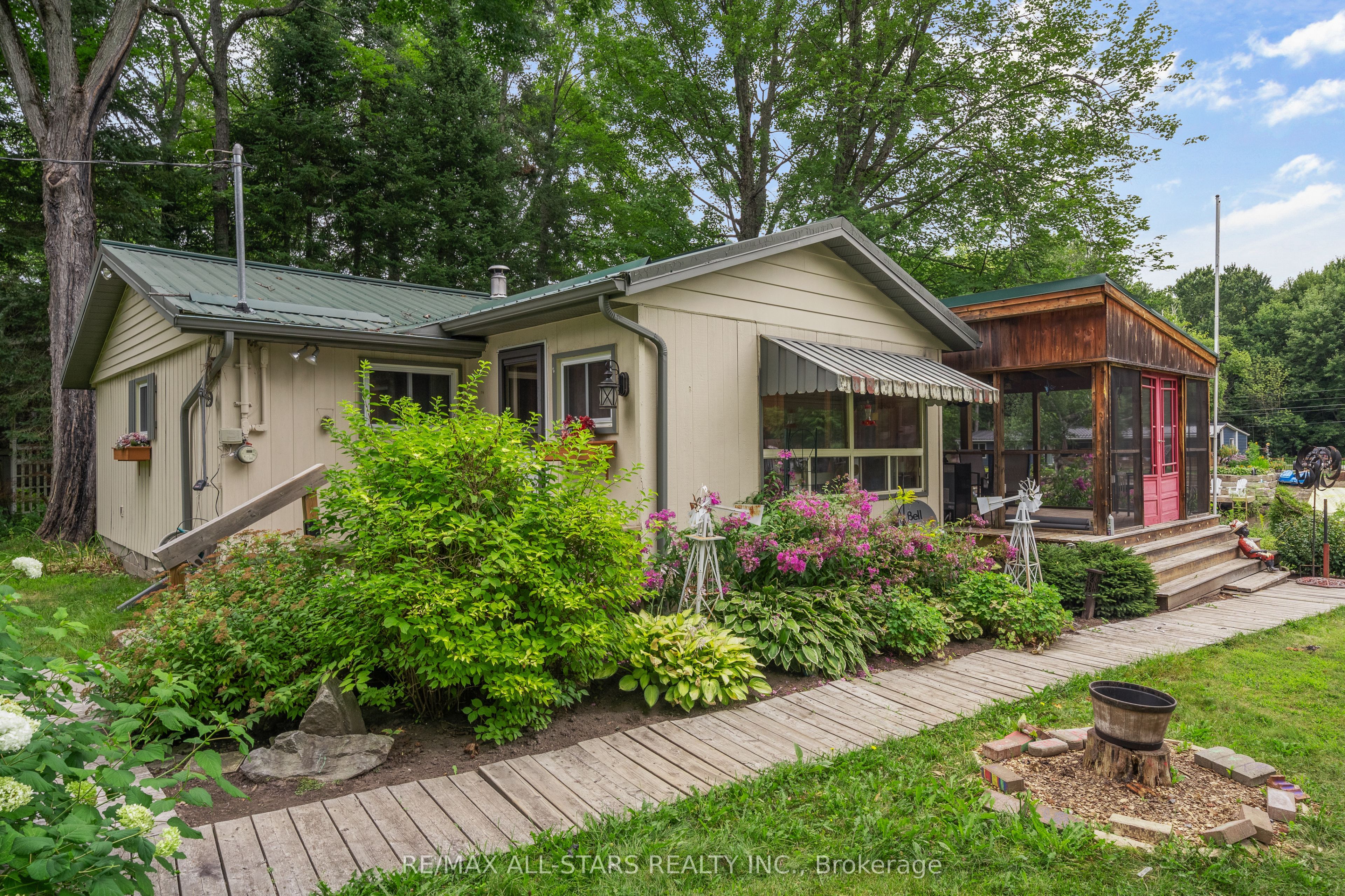 357 Southam Drive Property Photo 14