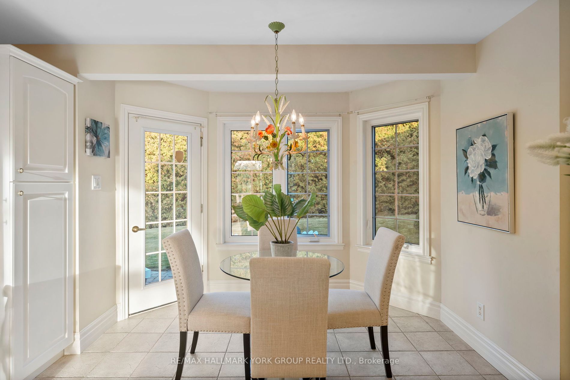 158159 7th Line Property Photo 4