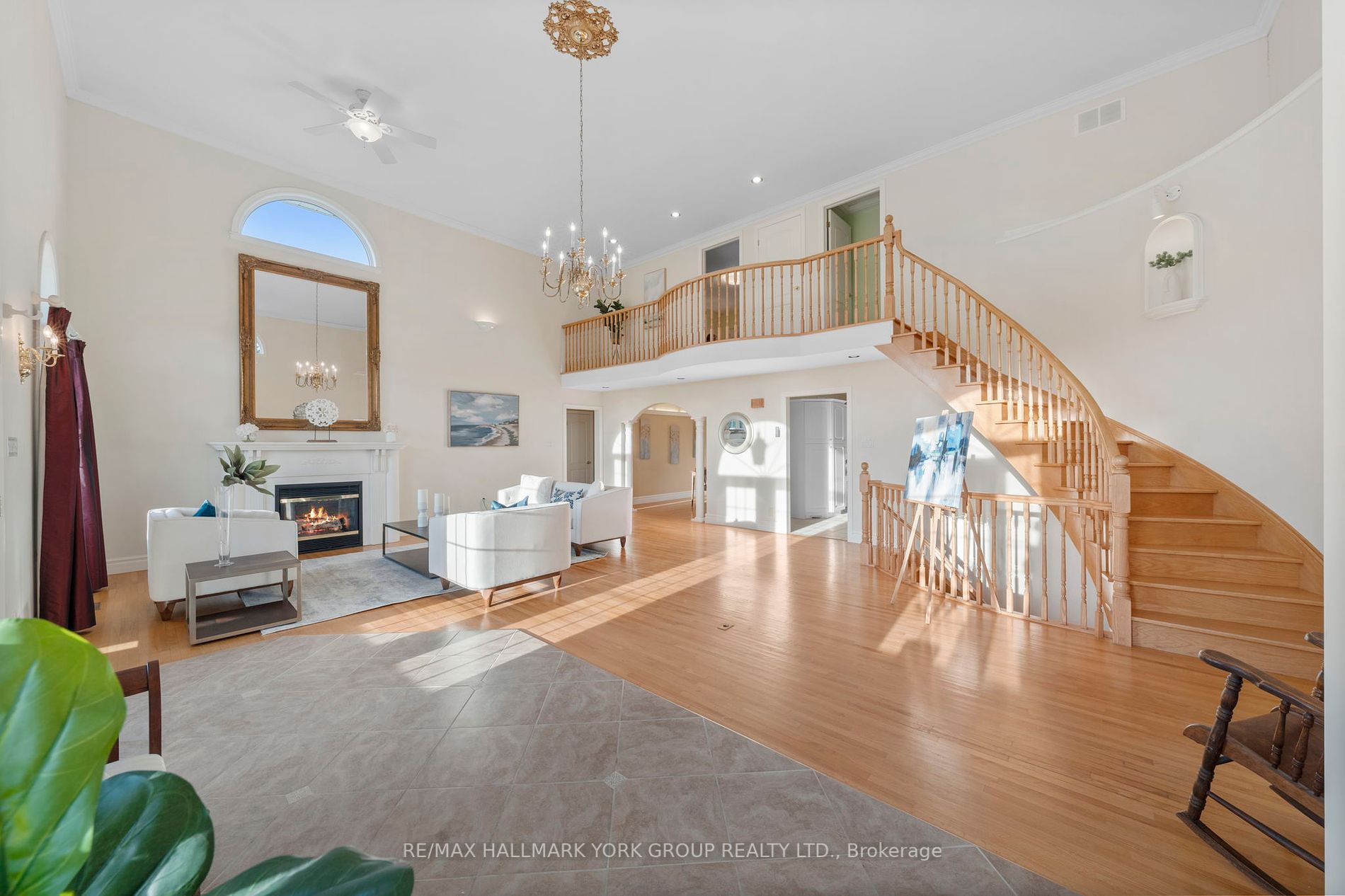 158159 7th Line Property Photo 7