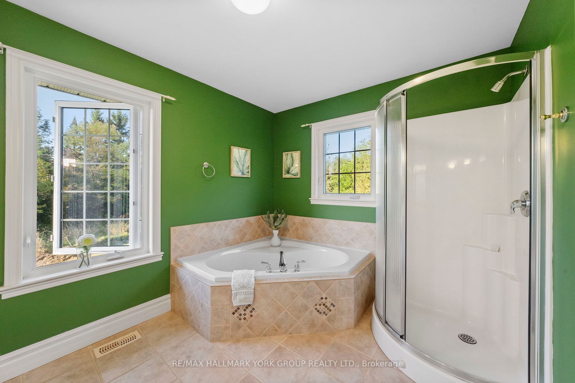 158159 7th Line Property Photo 11