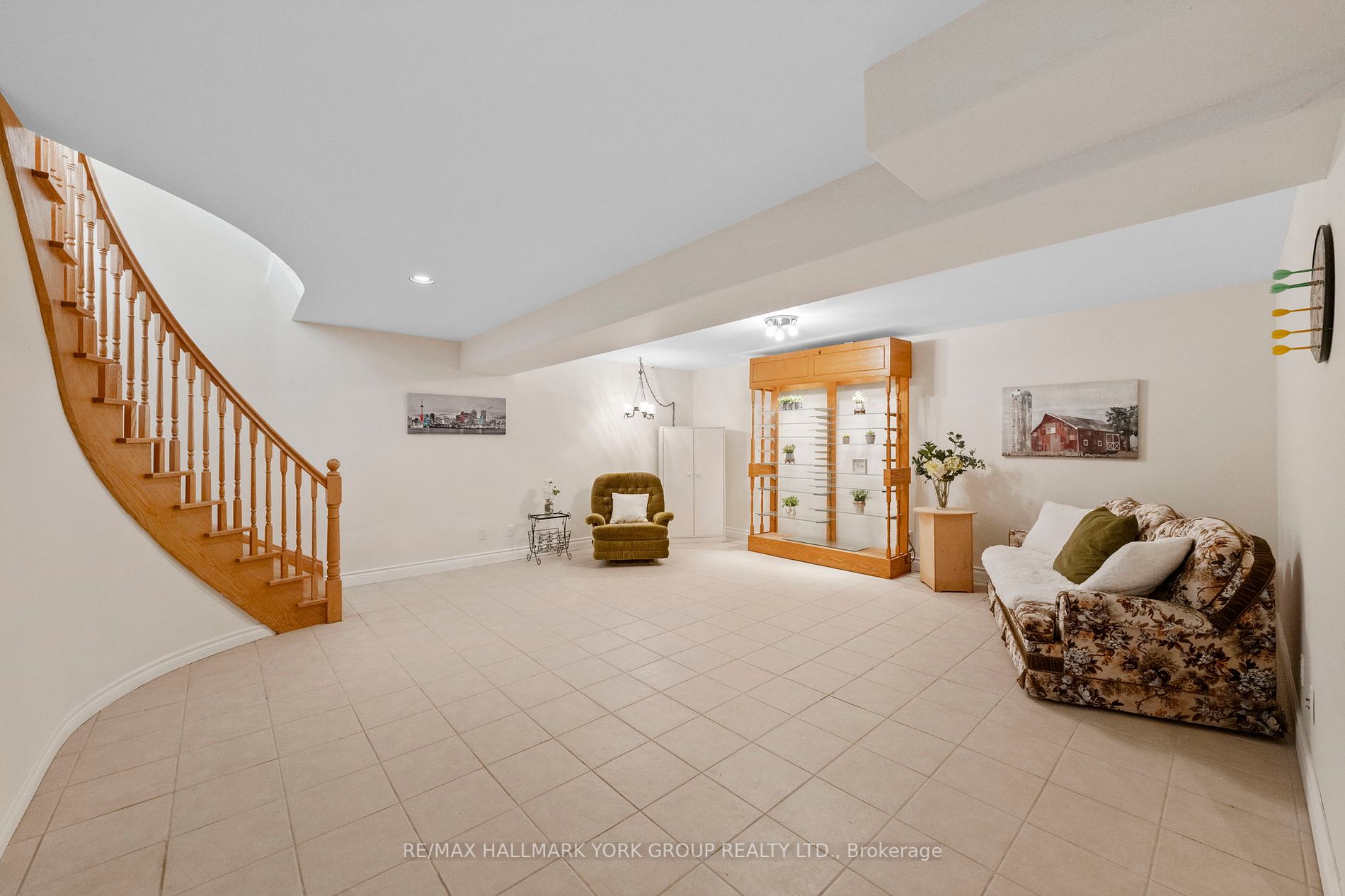 158159 7th Line Property Photo 18