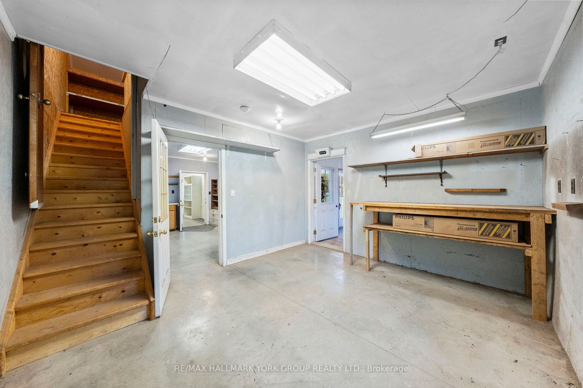 158159 7th Line Property Photo 27