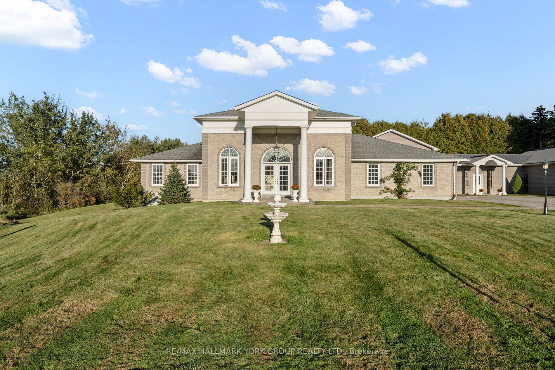 158159 7th Line Property Photo 32