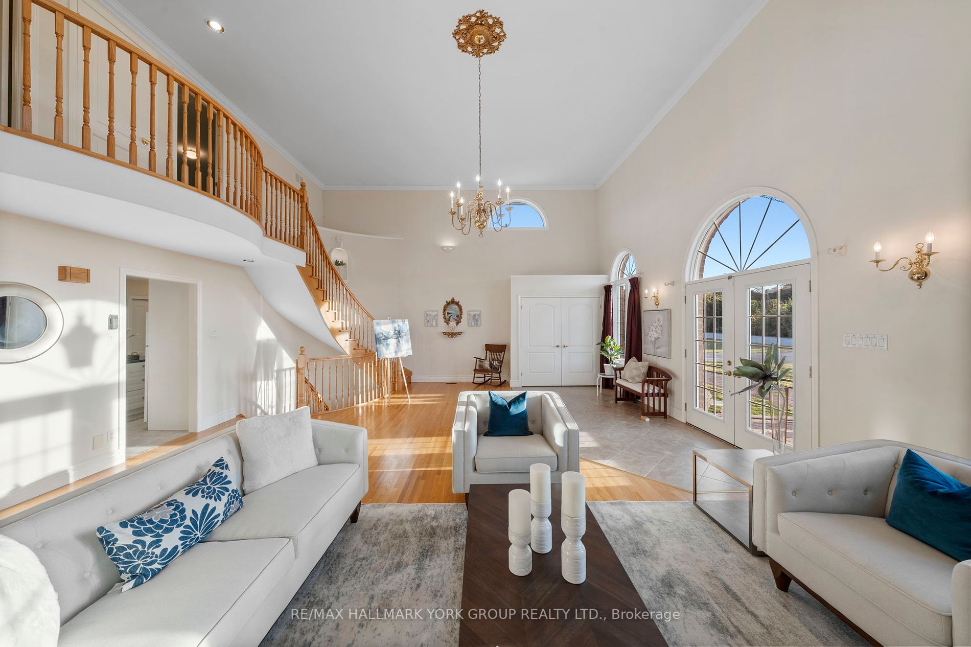 158159 7th Line Property Photo 37
