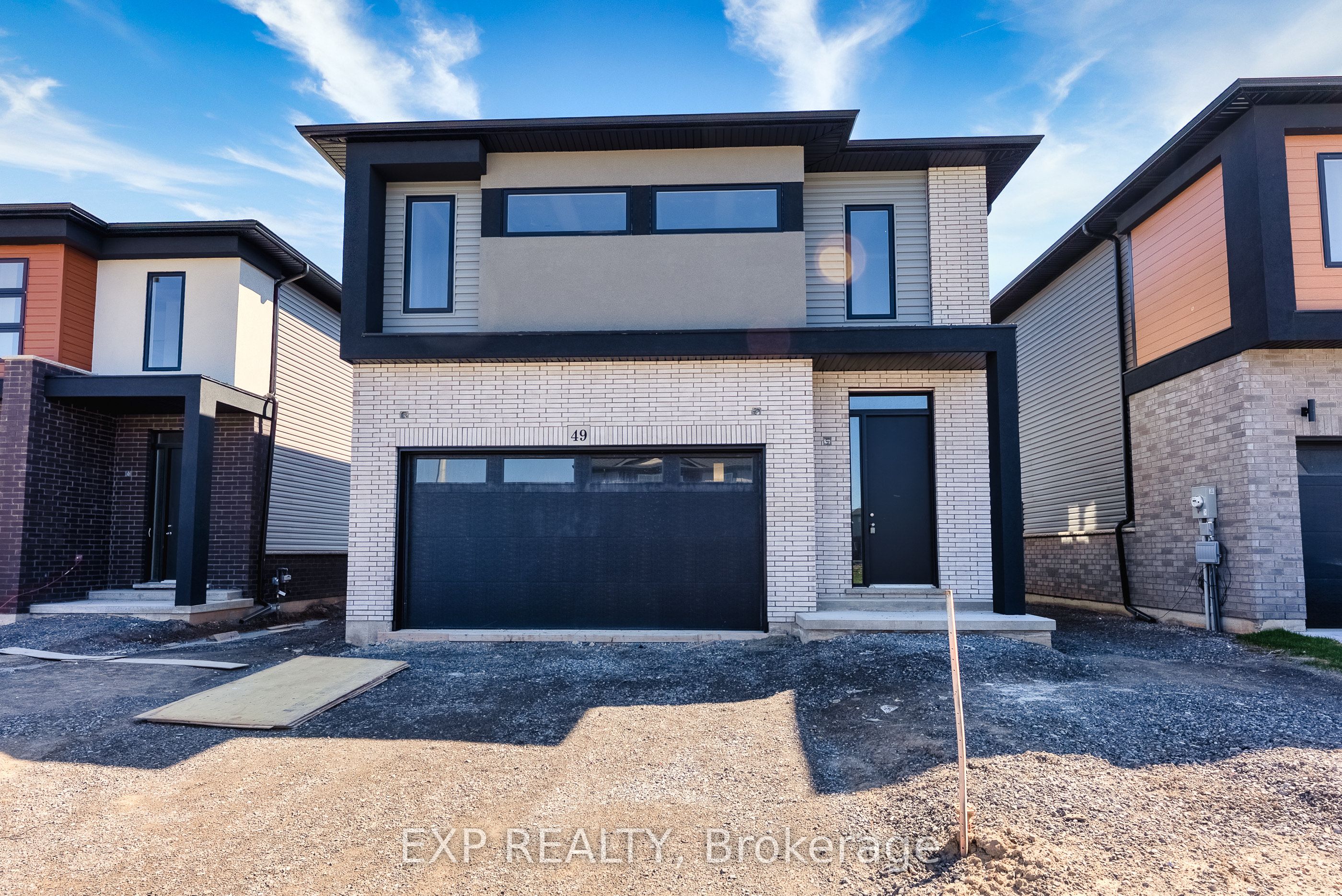 49 Alicia Crescent Property Photo 1
