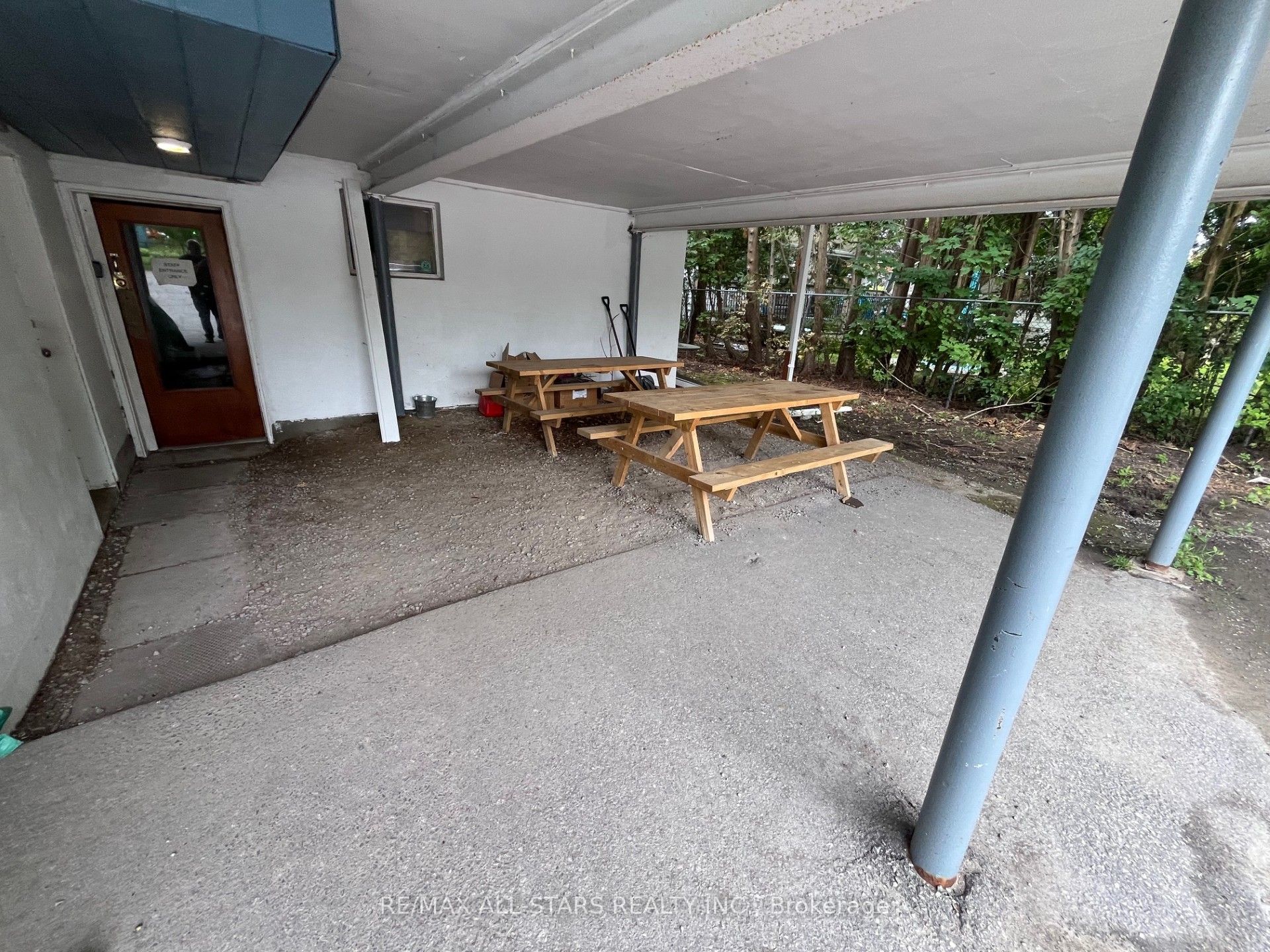 87 Adelaide Street Property Photo 5