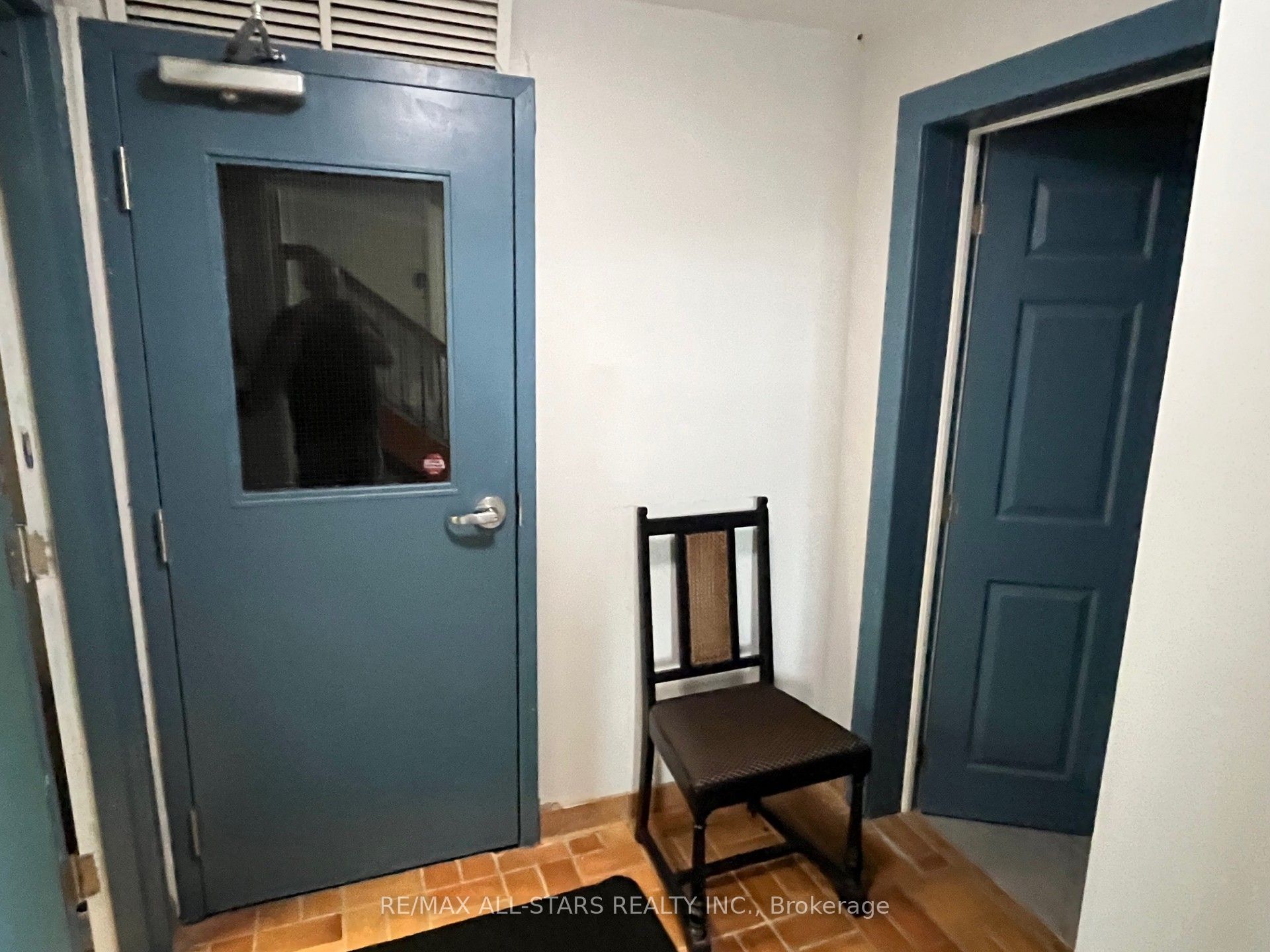 87 Adelaide Street Property Photo 10