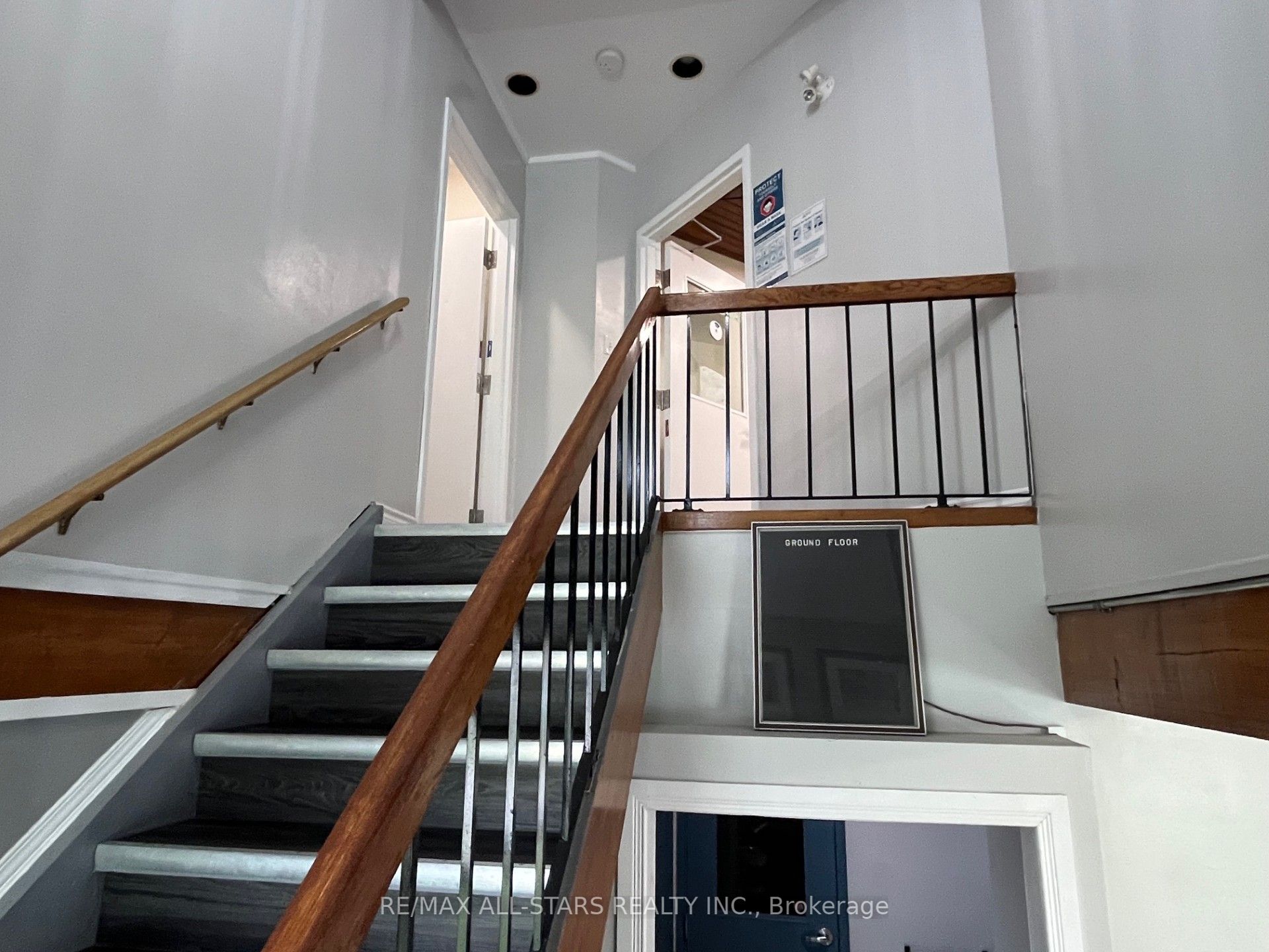 87 Adelaide Street Property Photo 14