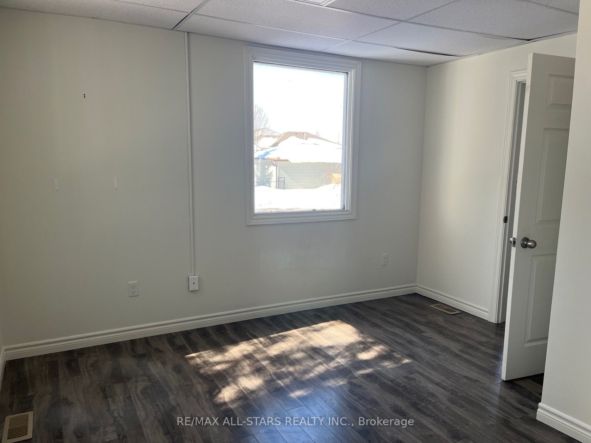 87 Adelaide Street Property Photo 25