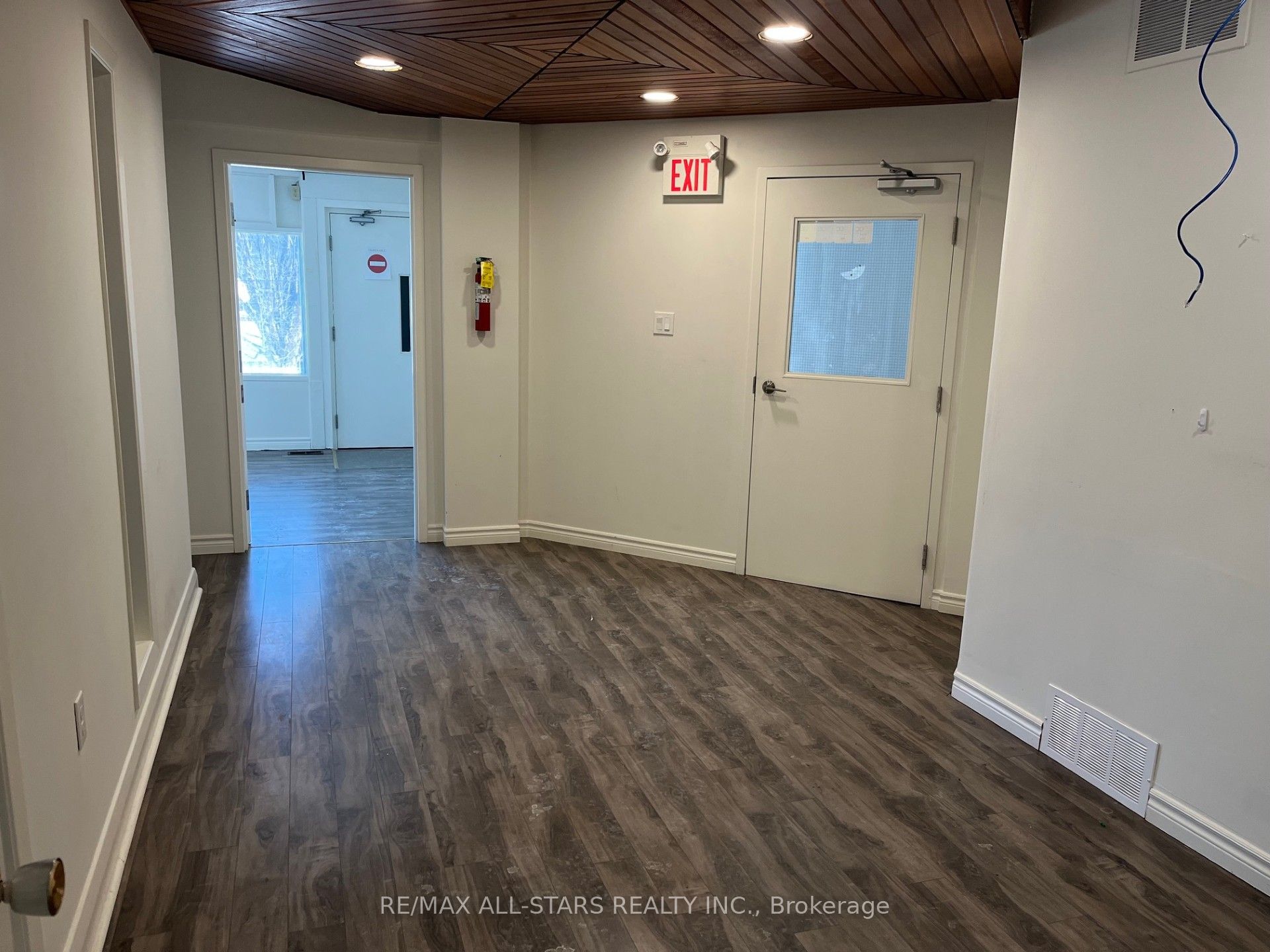 87 Adelaide Street Property Photo 27