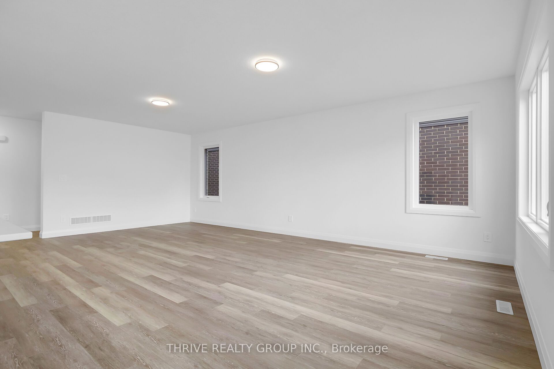 2374 Jordan Boulevard Property Photo 8