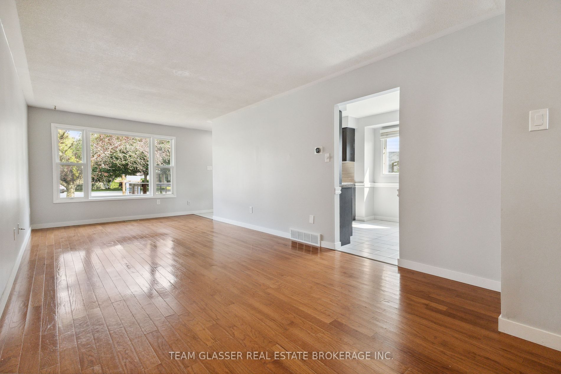 51 Edgemere Pl Property Photo 2