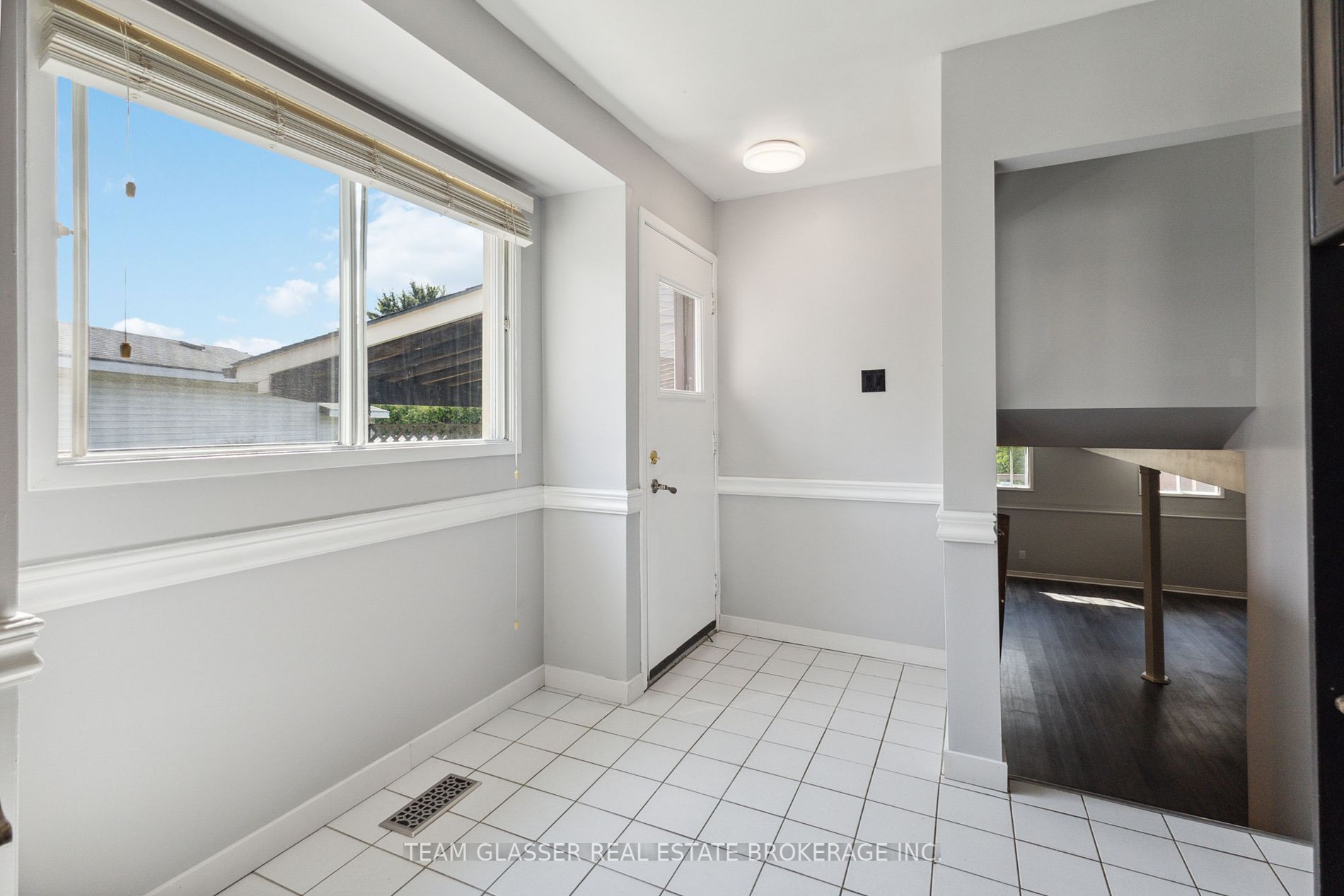 51 Edgemere Pl Property Photo 6
