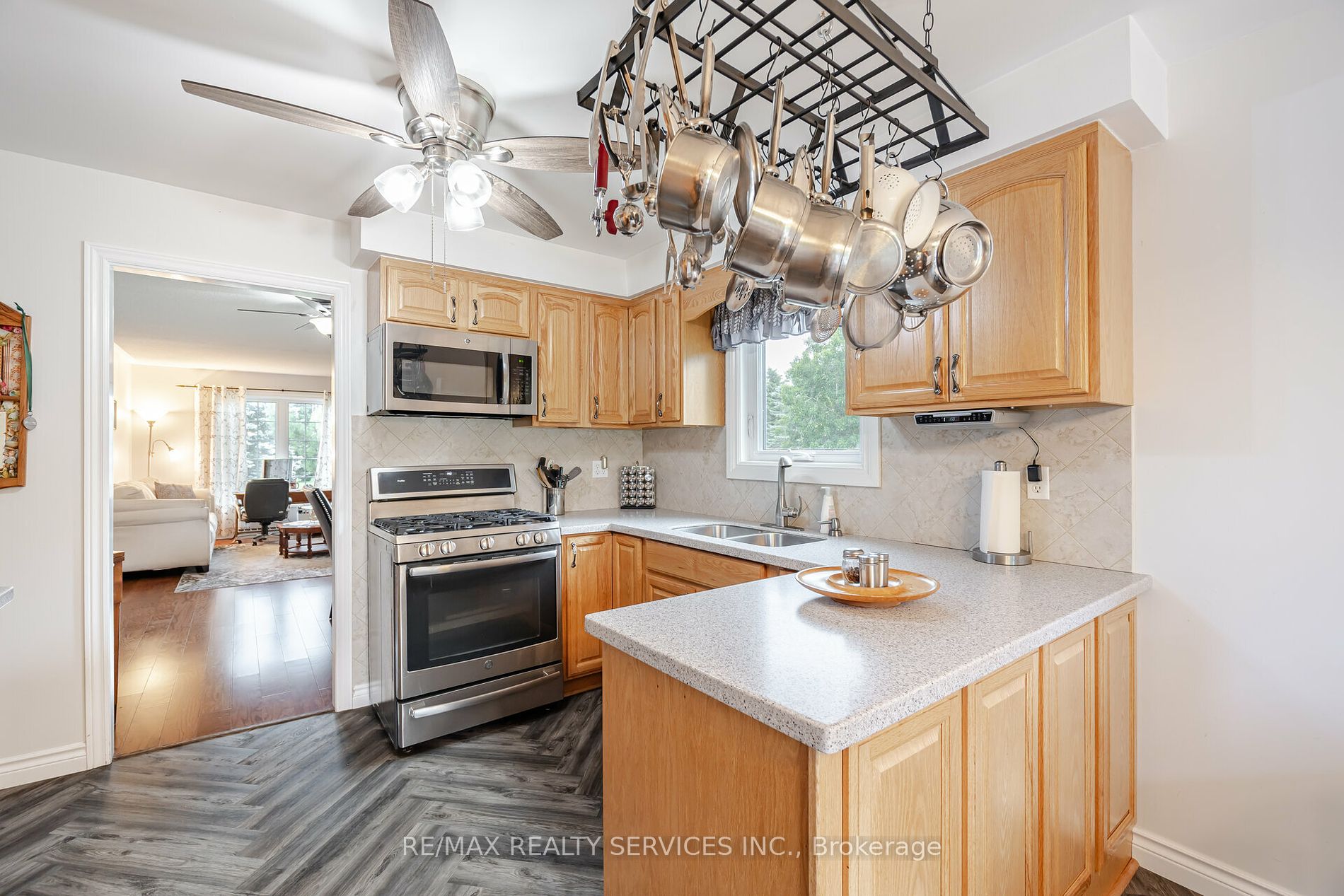 17 James St Property Photo 6