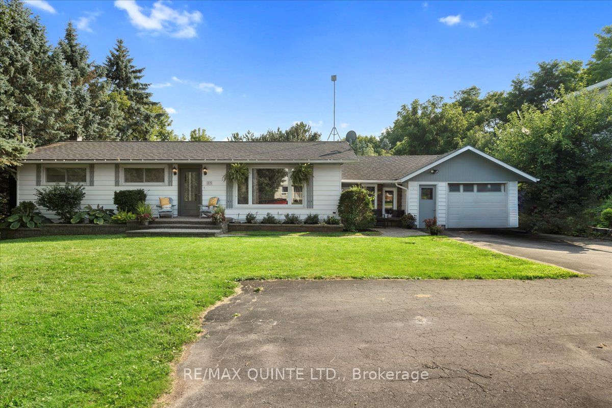 27 Downes Ave Property Photo