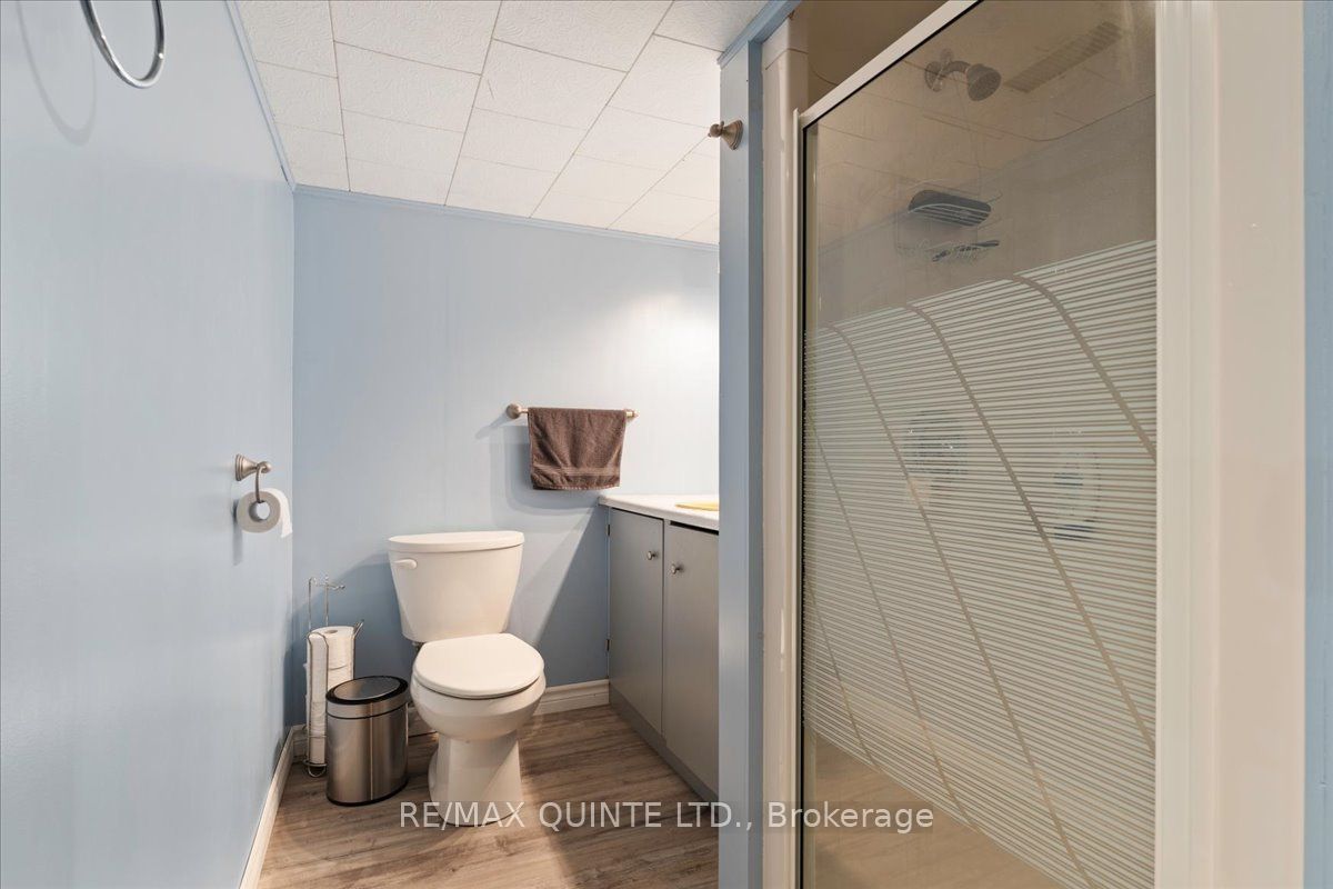 27 Downes Ave Property Photo 24