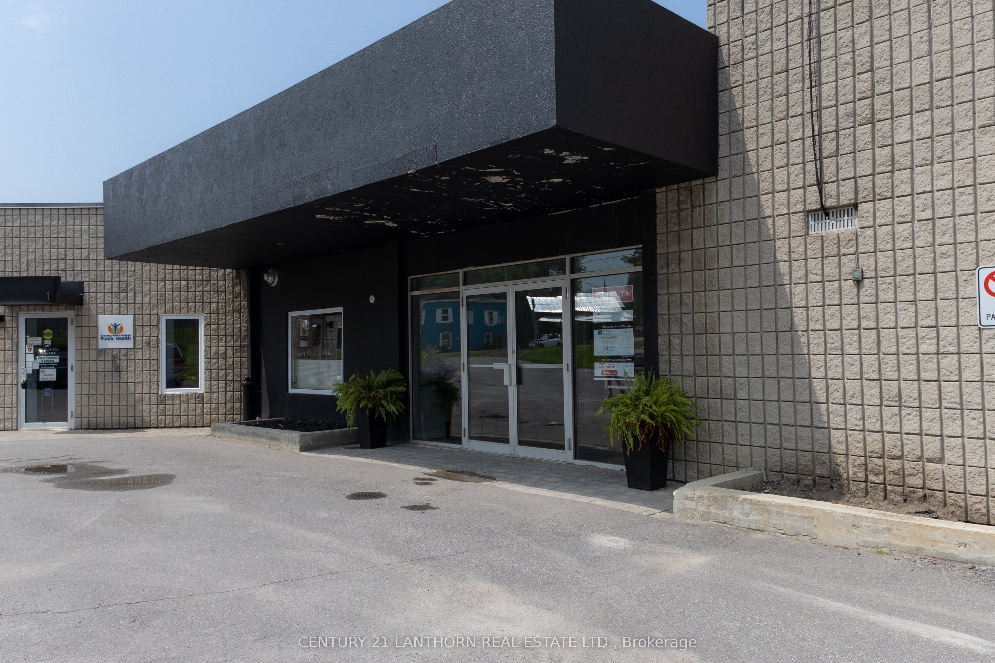 #213 - 35 Bridge Street Property Photo 4