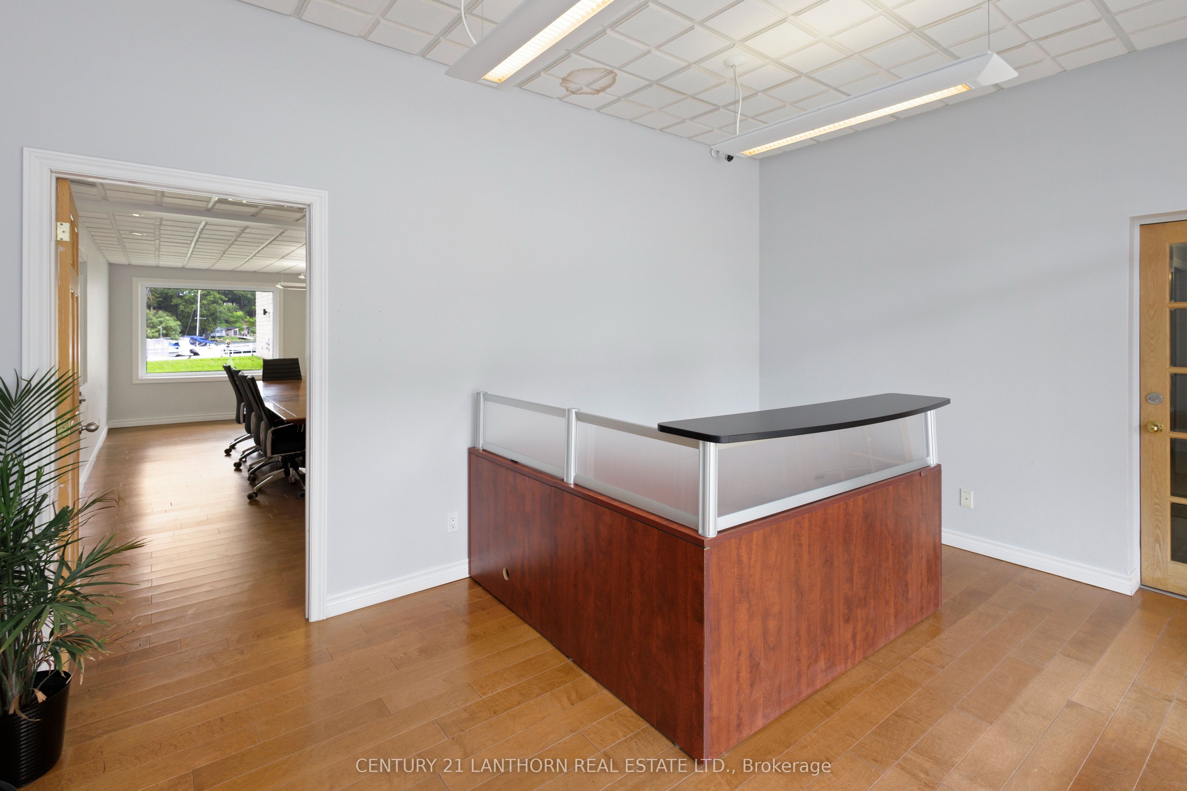 #213 - 35 Bridge Street Property Photo 6