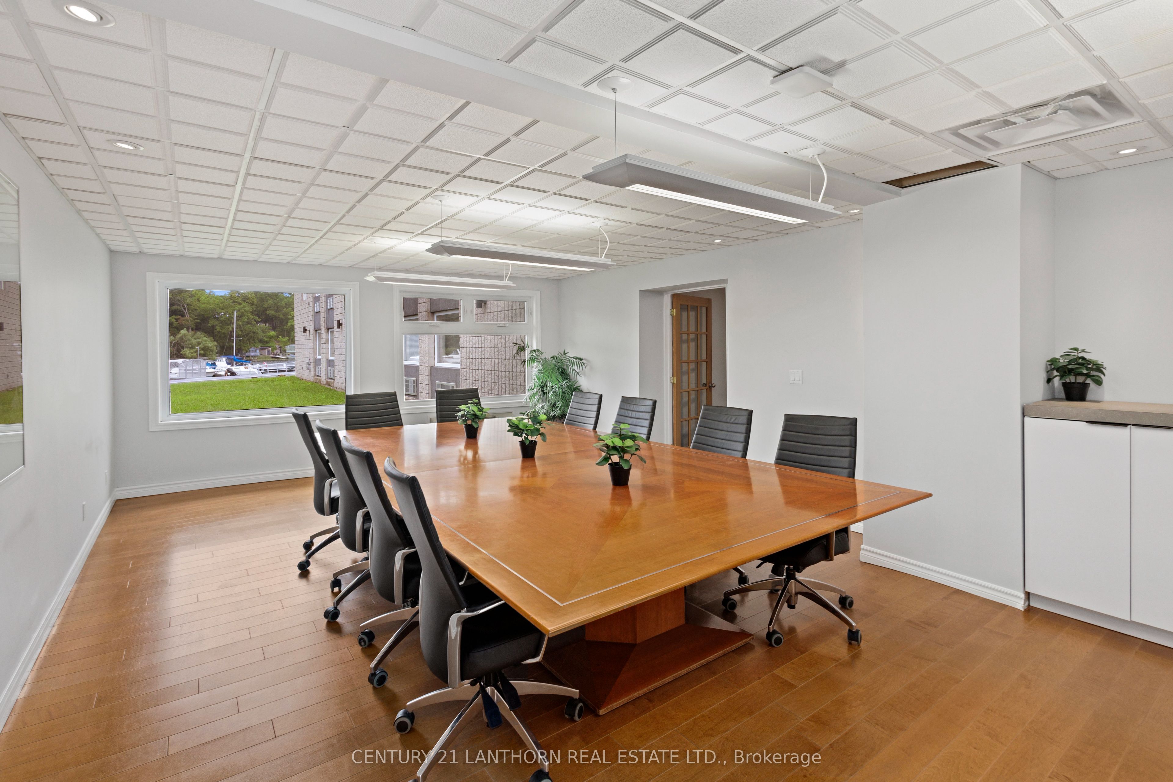#213 - 35 Bridge Street Property Photo 7