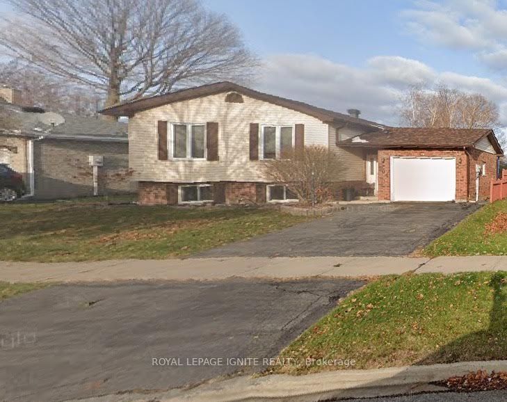 804 Champlain Drive Property Photo 1
