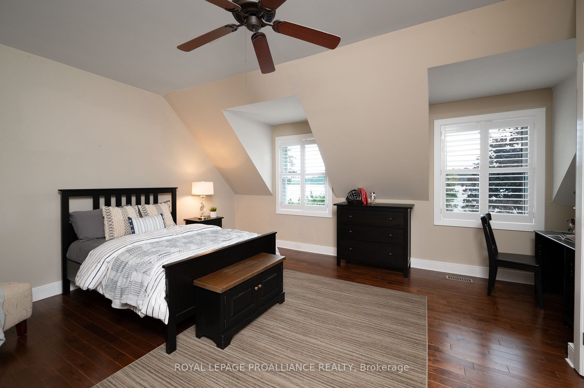 1014 Mulberry Lane Property Photo 11