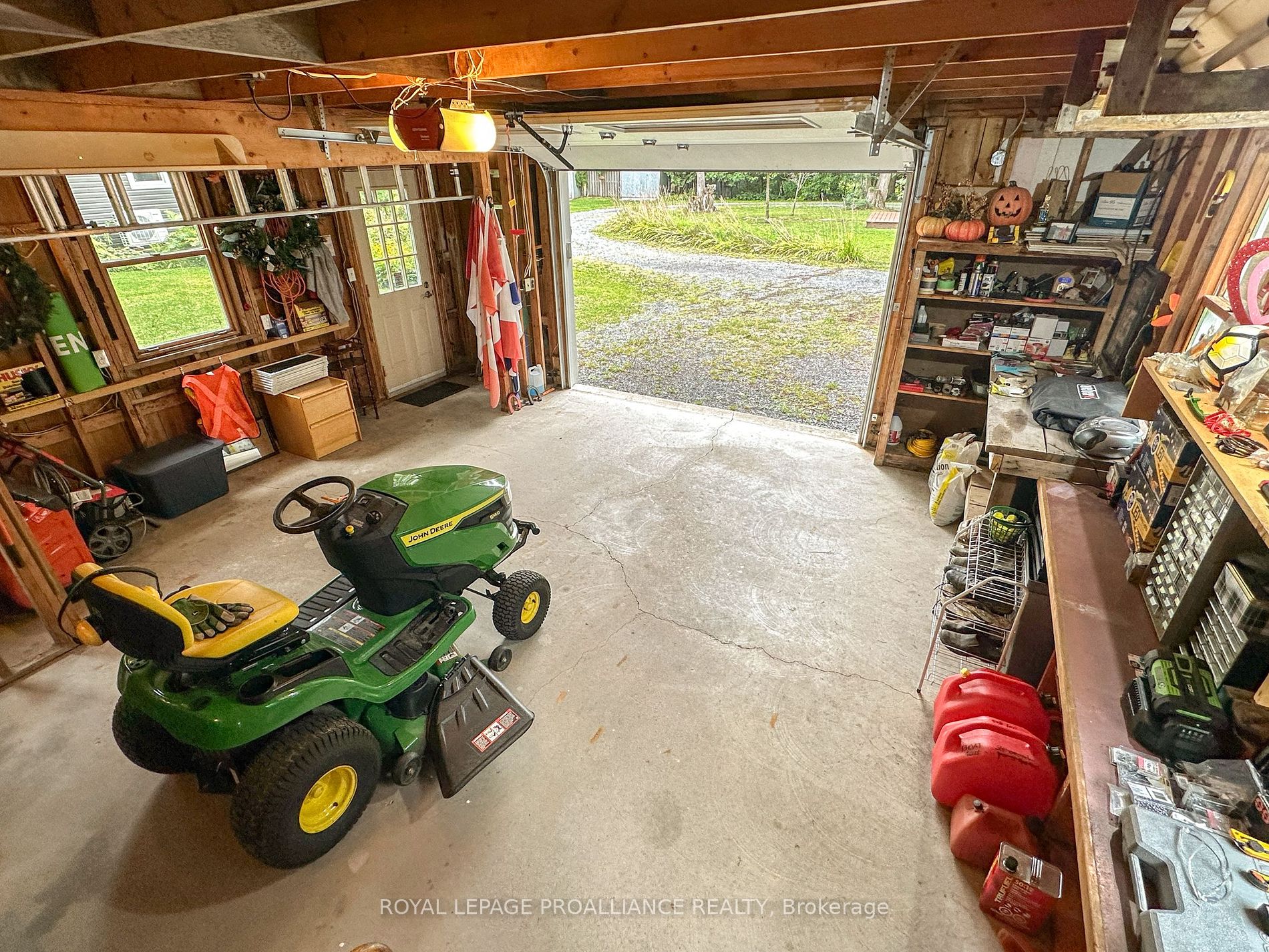 1014 Mulberry Lane Property Photo 32