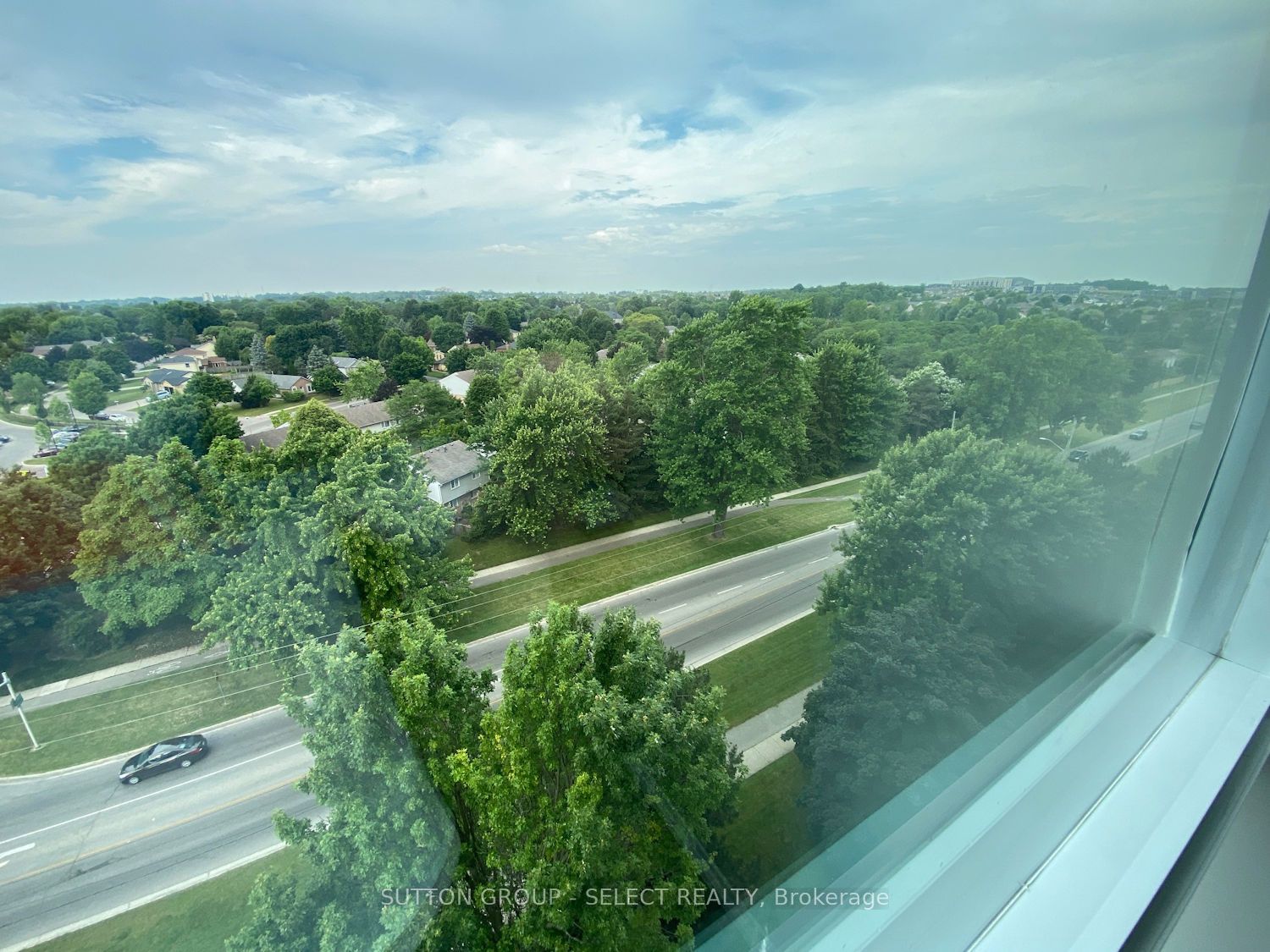 600 Grenfell Dr 1 Property Photo 5