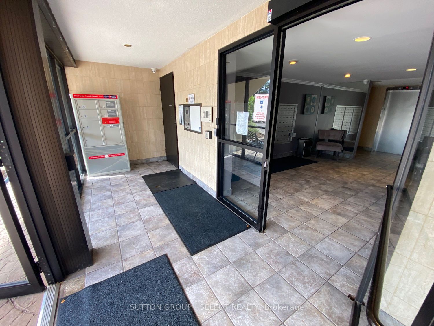 600 Grenfell Dr 1 Property Photo 7