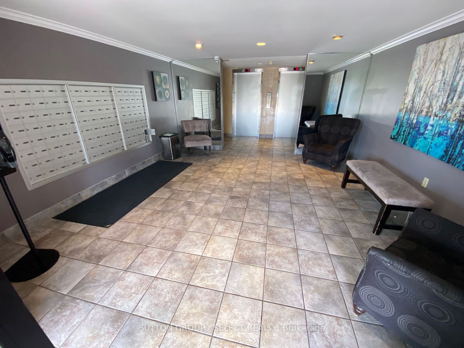600 Grenfell Dr 1 Property Photo 8