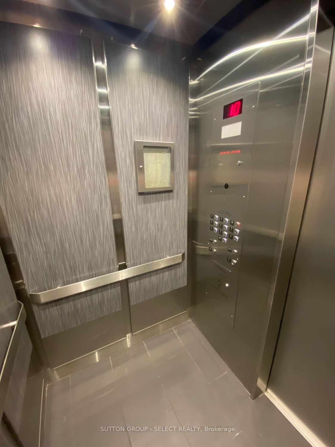 600 Grenfell Dr 1 Property Photo 13