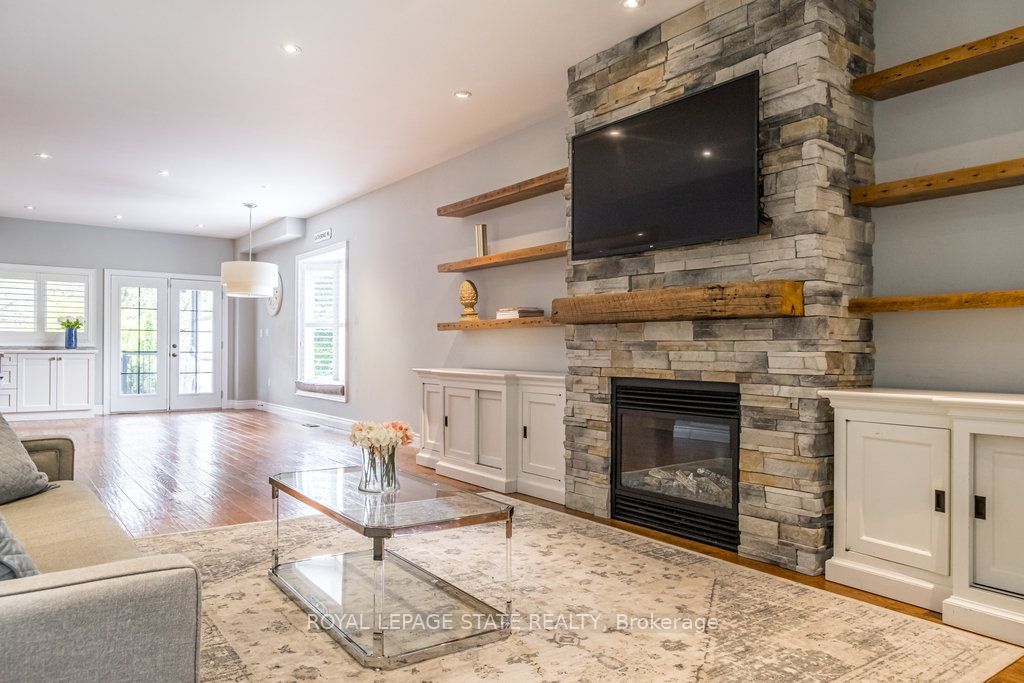 175 Oakhill Pl Property Photo 2