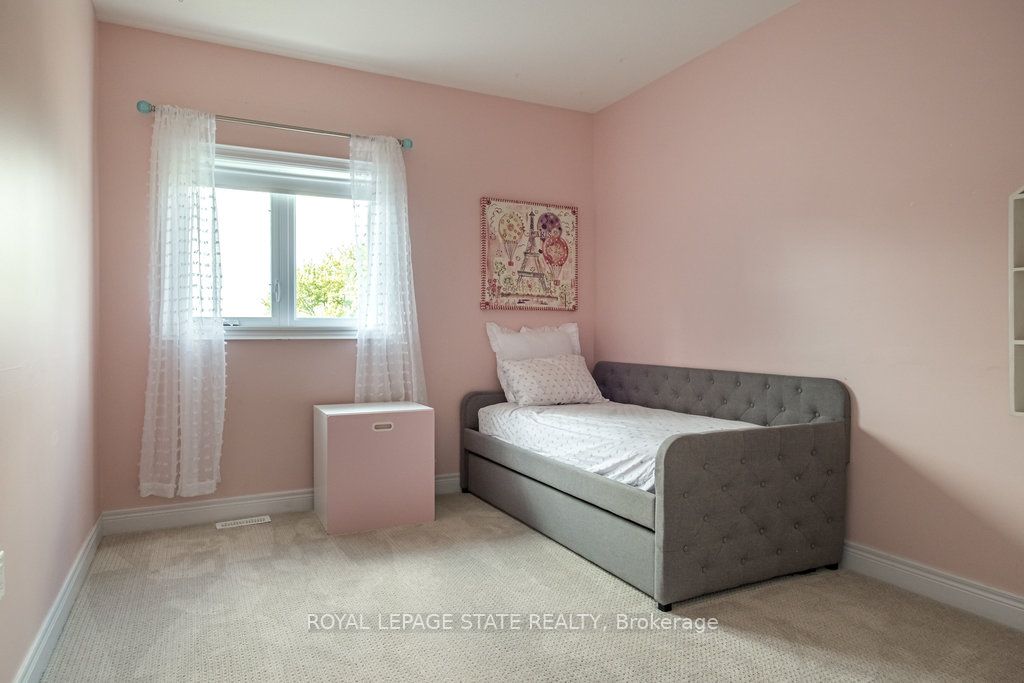 175 Oakhill Pl Property Photo 8
