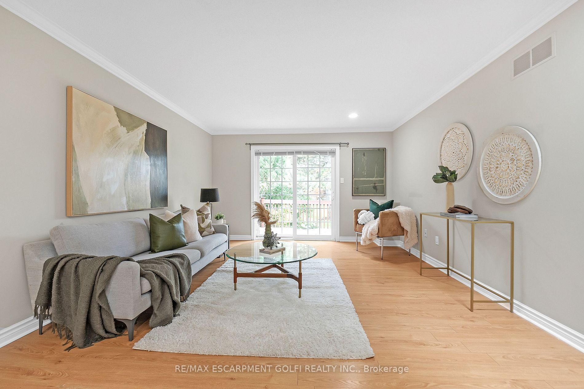 20 Meadowlands Blvd 24 Property Photo 2
