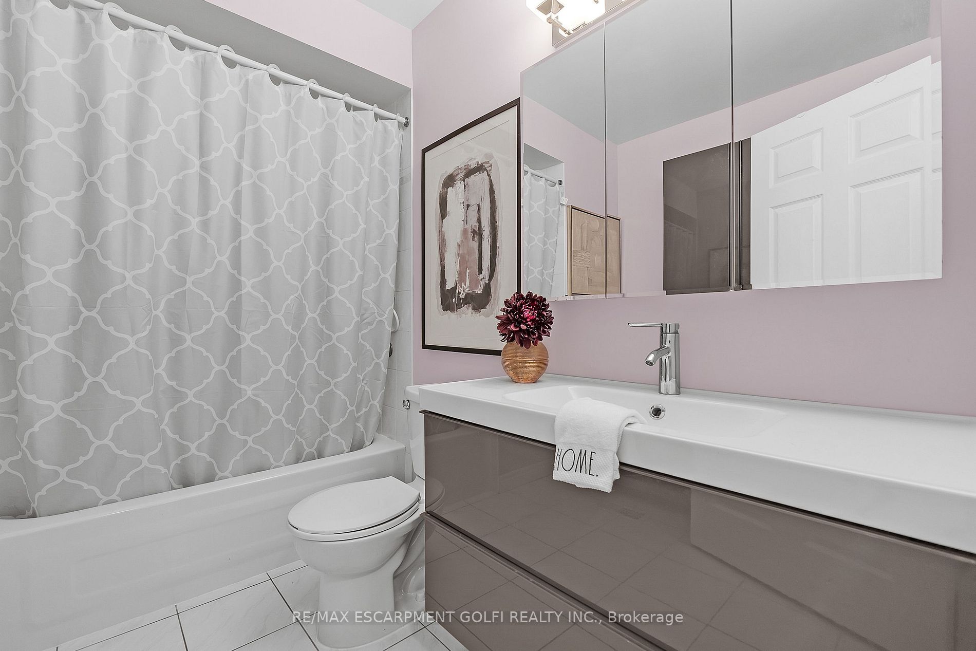 20 Meadowlands Blvd 24 Property Photo 10