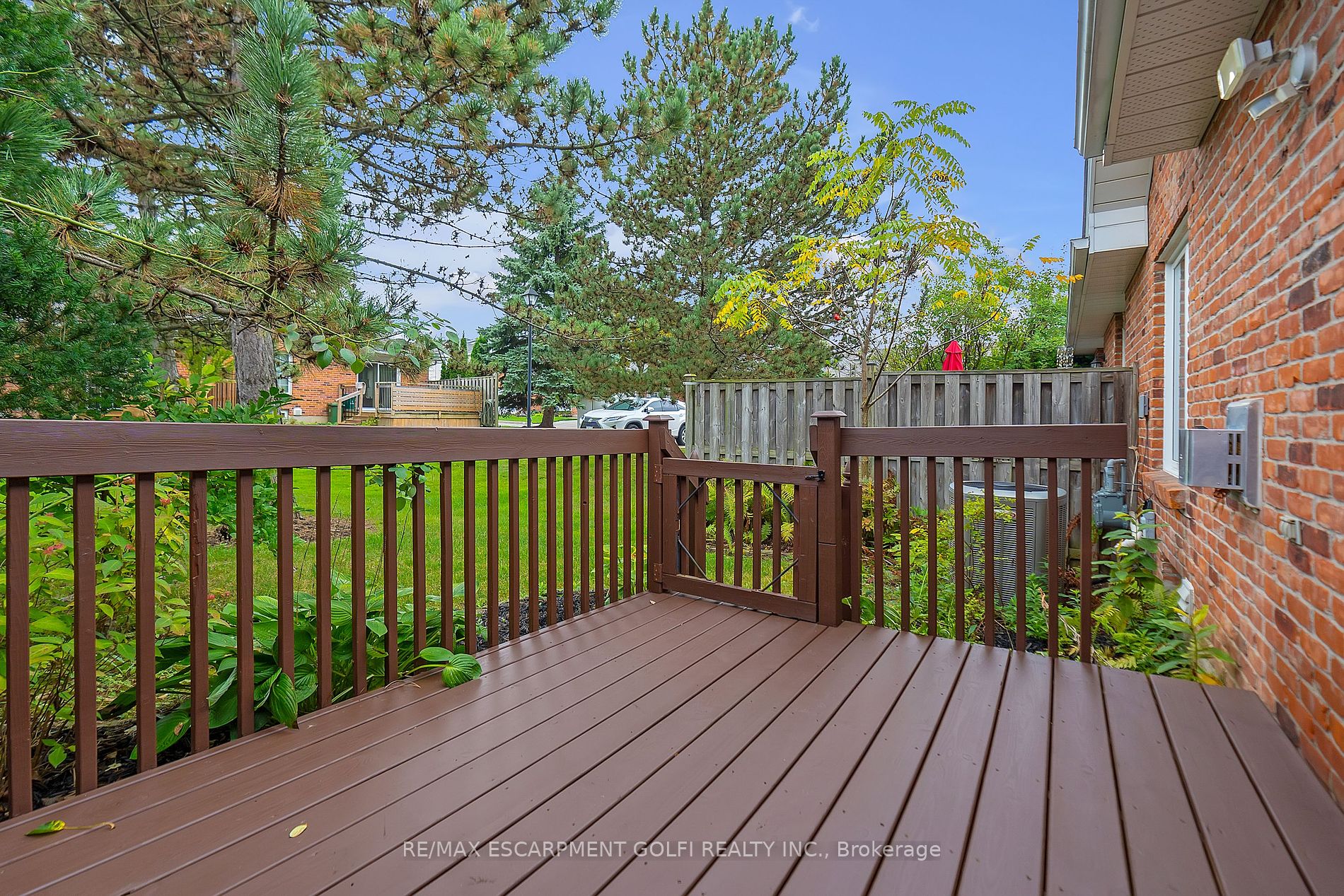 20 Meadowlands Blvd 24 Property Photo 22