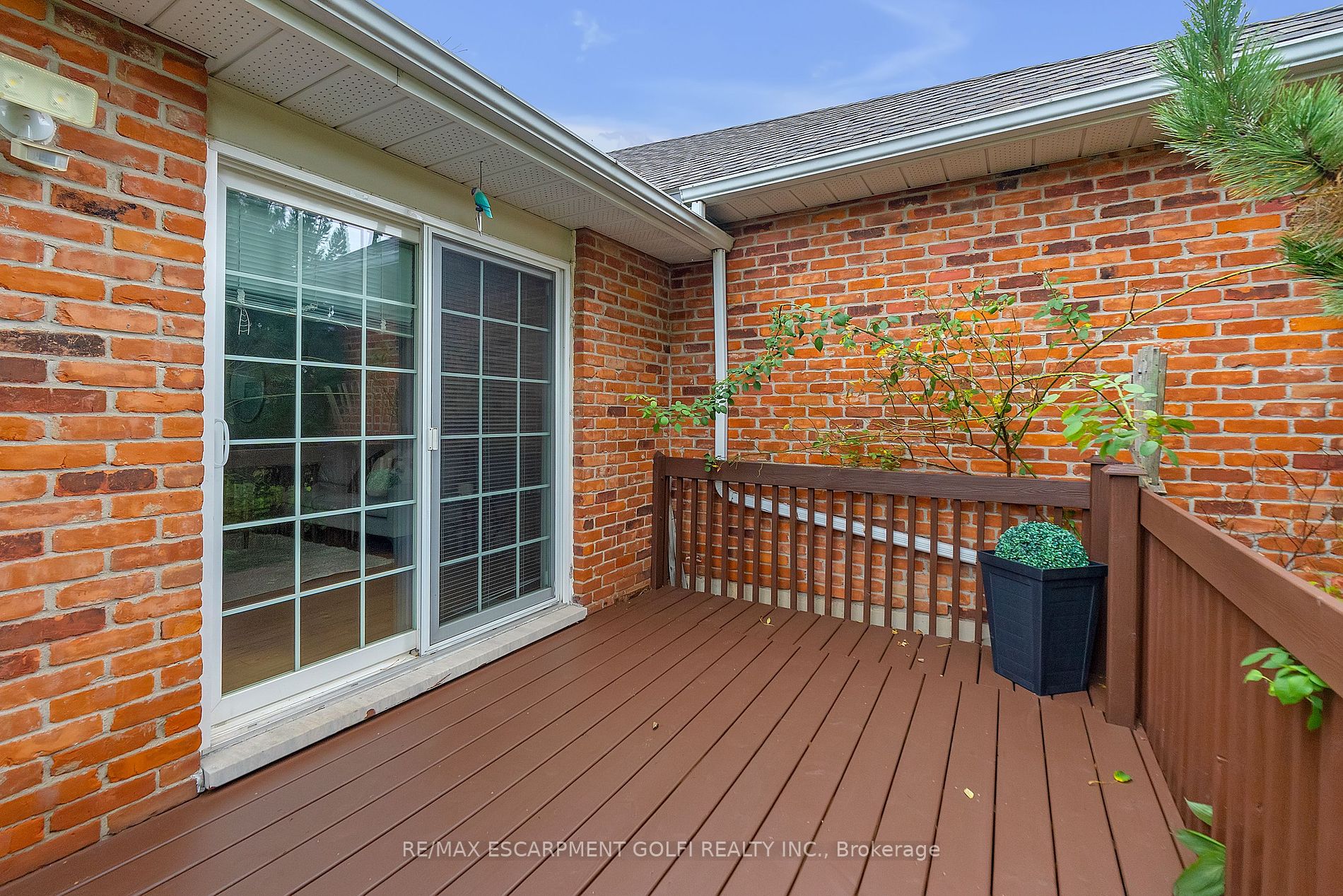 20 Meadowlands Blvd 24 Property Photo 25