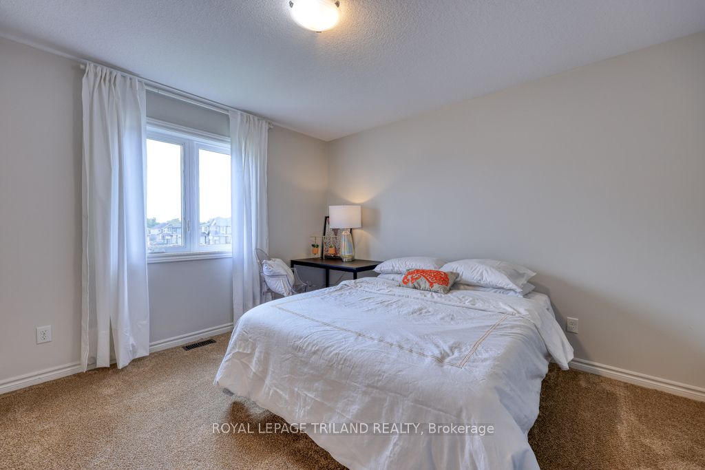 59 Hollingshead Rd Property Photo 16