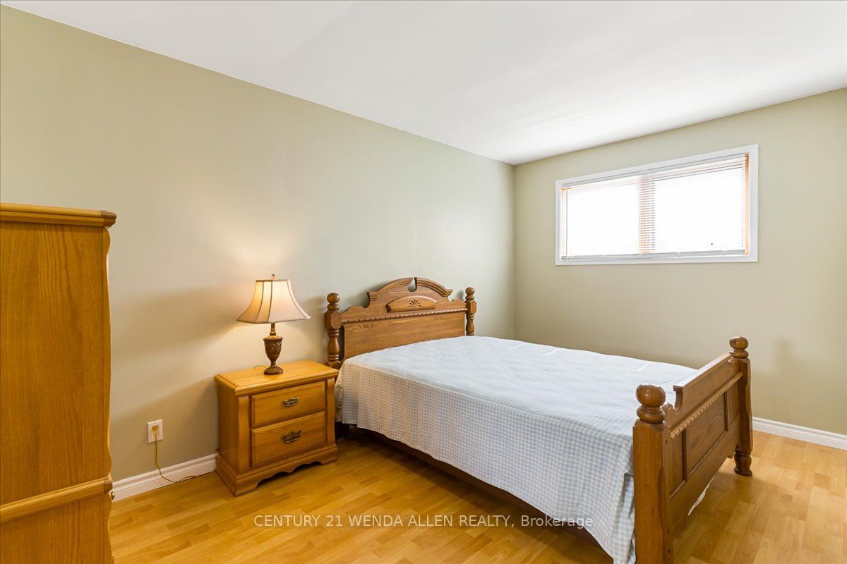 640 Huron Terr Property Photo 10