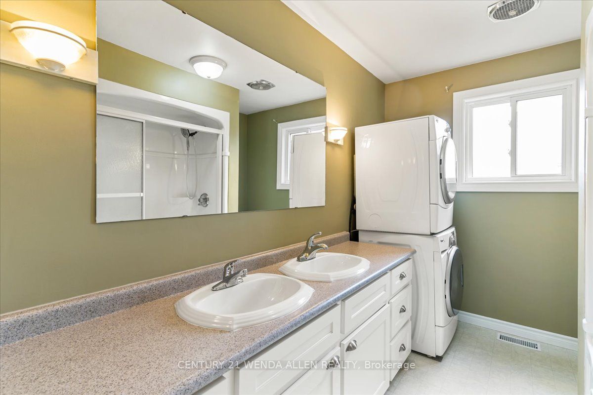 640 Huron Terr Property Photo 11