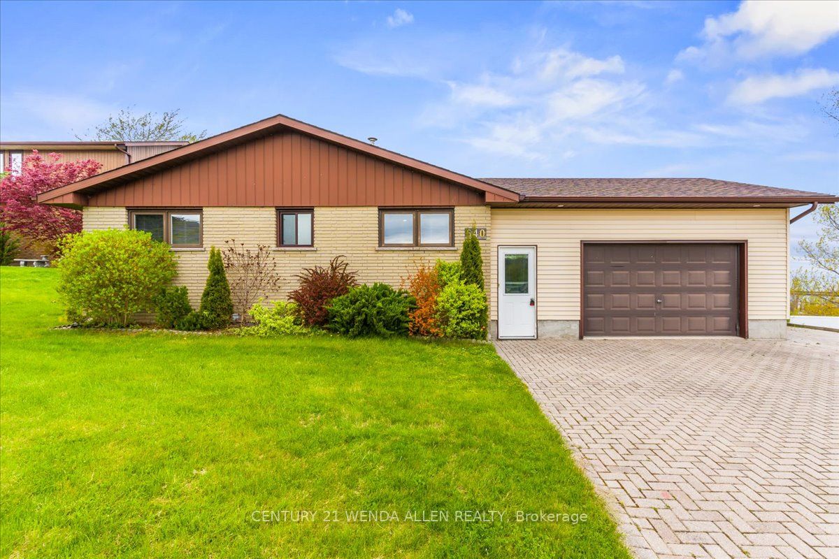 640 Huron Terr Property Photo 12